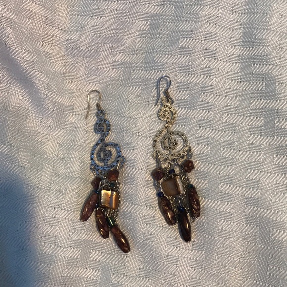 Jewelry - Music note earrings
